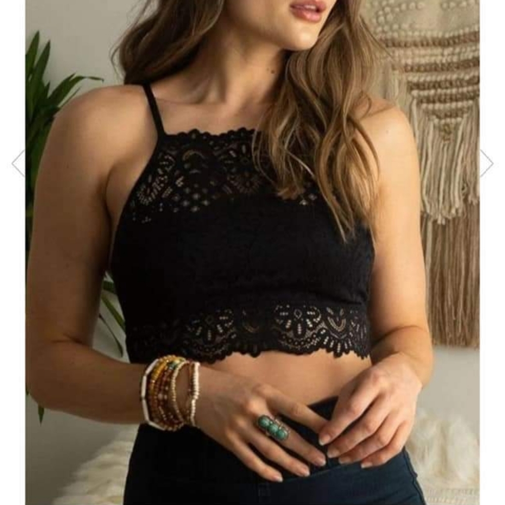 Bralettes/Crop Tops